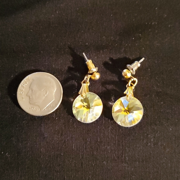 Earrings - Picture 2 of 3